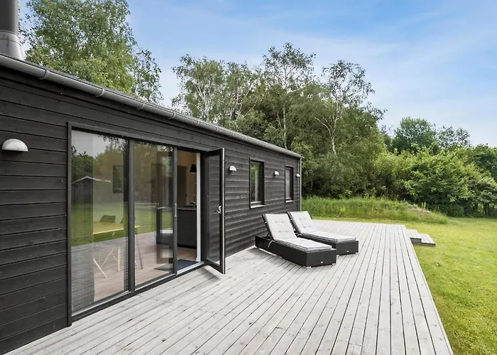 3 Bedroom In Holiday home